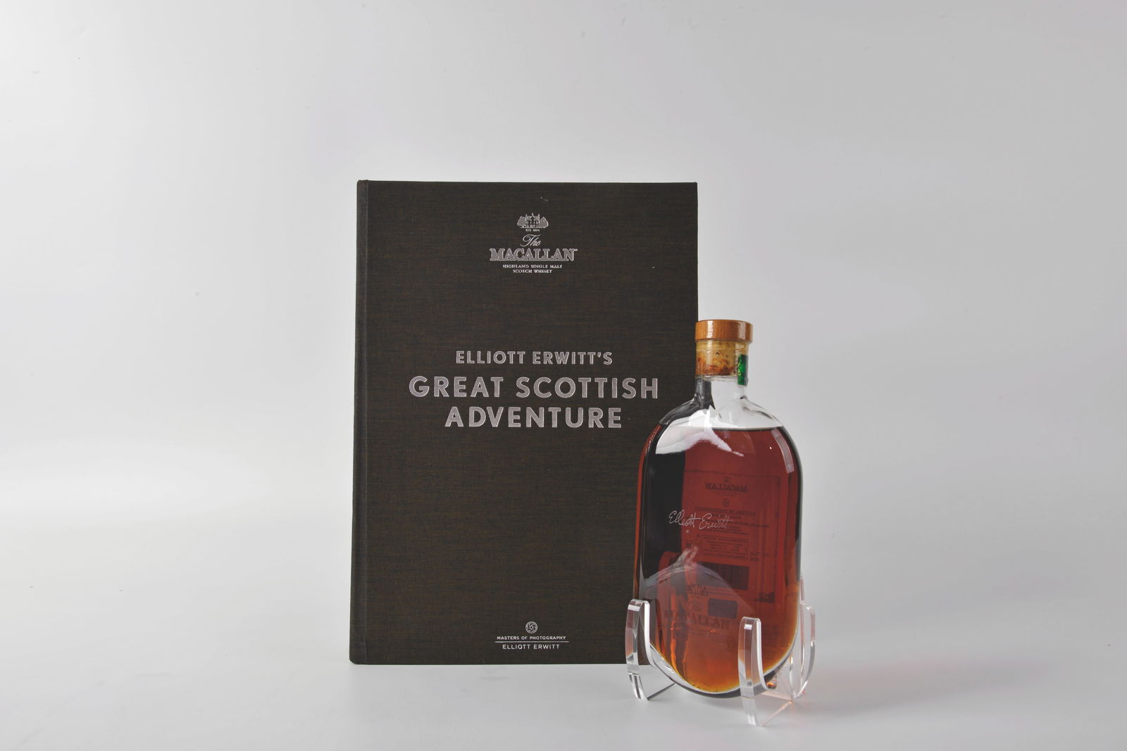 Macallan Masters Of Photography Elliott Erwitt Edition Single Malt Scotch Whisky: 麥卡倫攝影家系列第四集 350ml