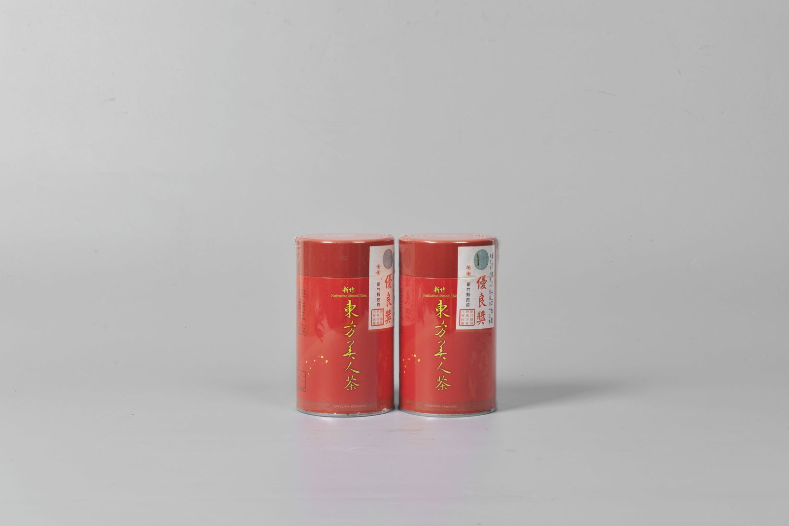 2 Caddie ofHsinchu Good Tea,2006: 民國95年,新竹縣政府東方美人茶優良茶優良獎二罐