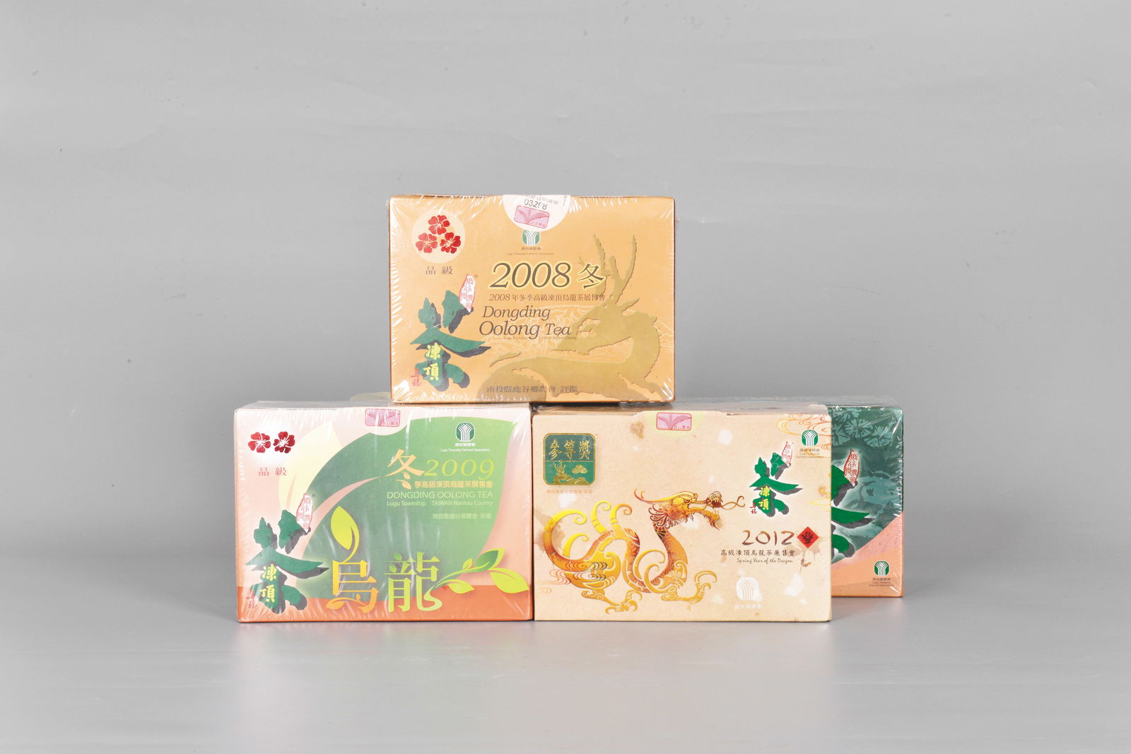 5 Cans of Brewed Tea,Lu Gu: 鹿谷比賽茶五盒2008之梅/2009之梅/2011參等/2012參等/2009之梅