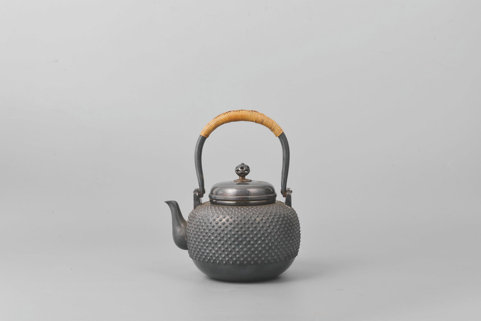 Silver Teapot (1 of 7)
