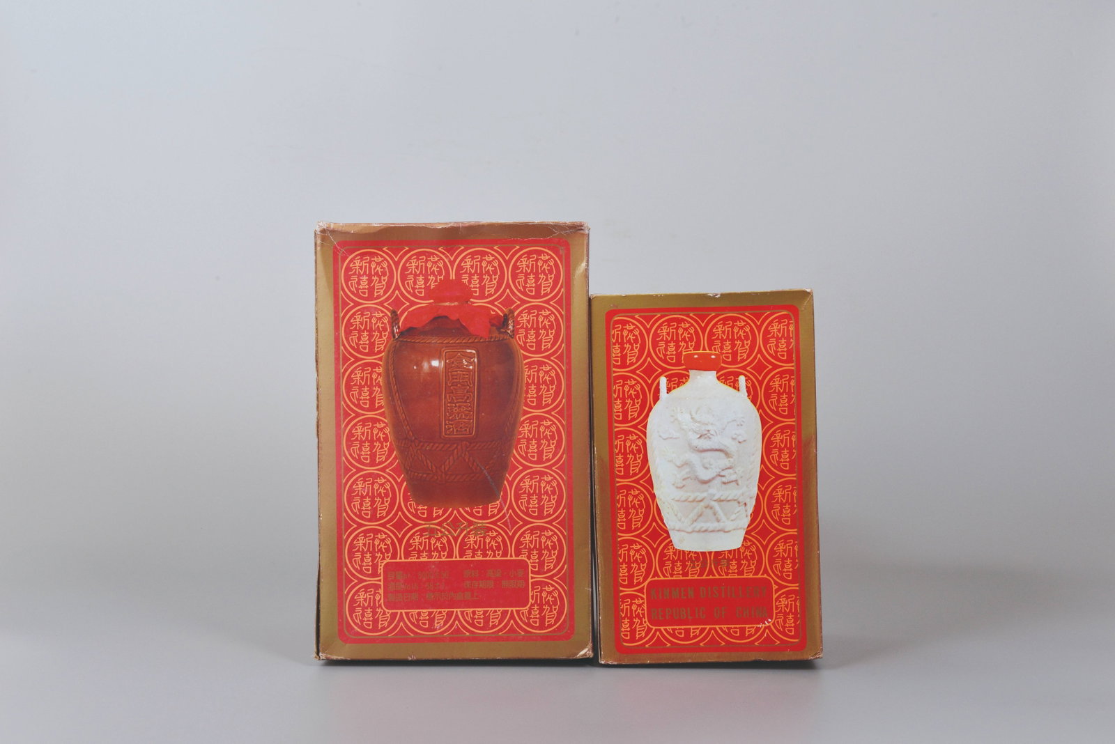 Kinmen kaoliang liquor: 民國88年/89年 白釉繩紋罈裝特級高梁三公升/褐釉繩紋罈裝特&