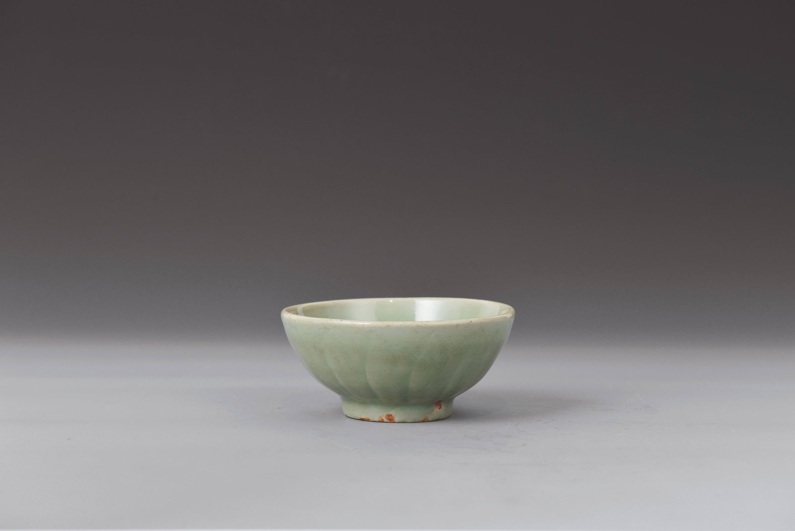 Cup tray in celadon glaze: 天龍寺青瓷茶碗