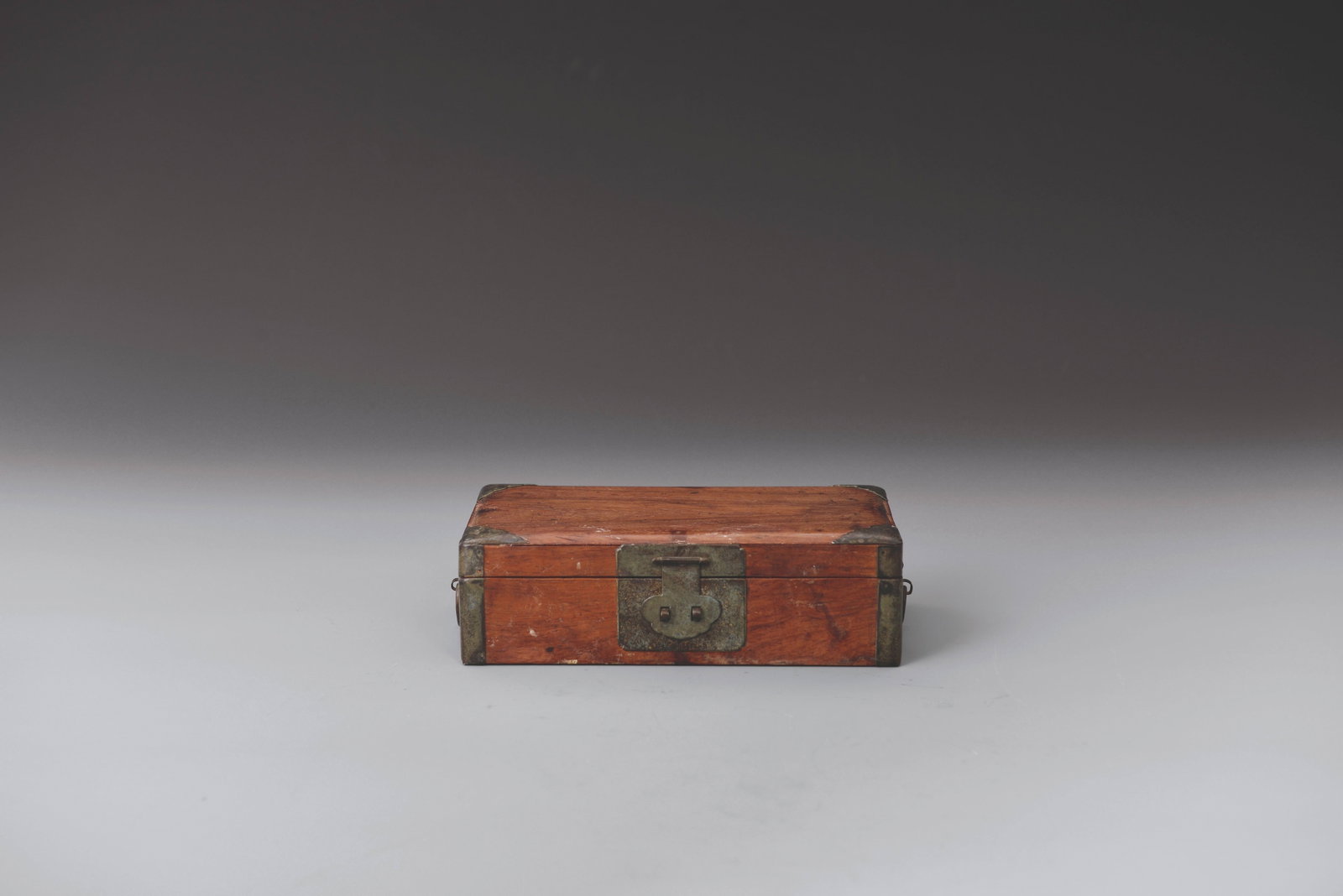 Huanghuali wood Box: 清 黃花梨文盒