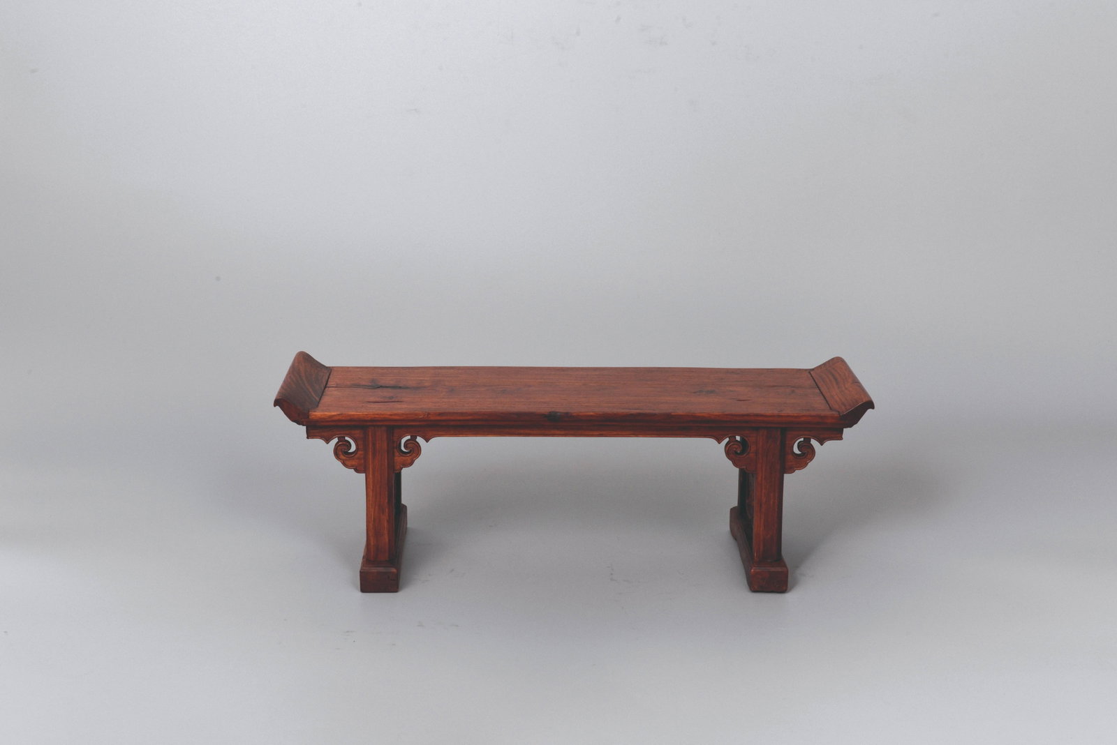 Huanghuali Table: 清 黃花梨小案几