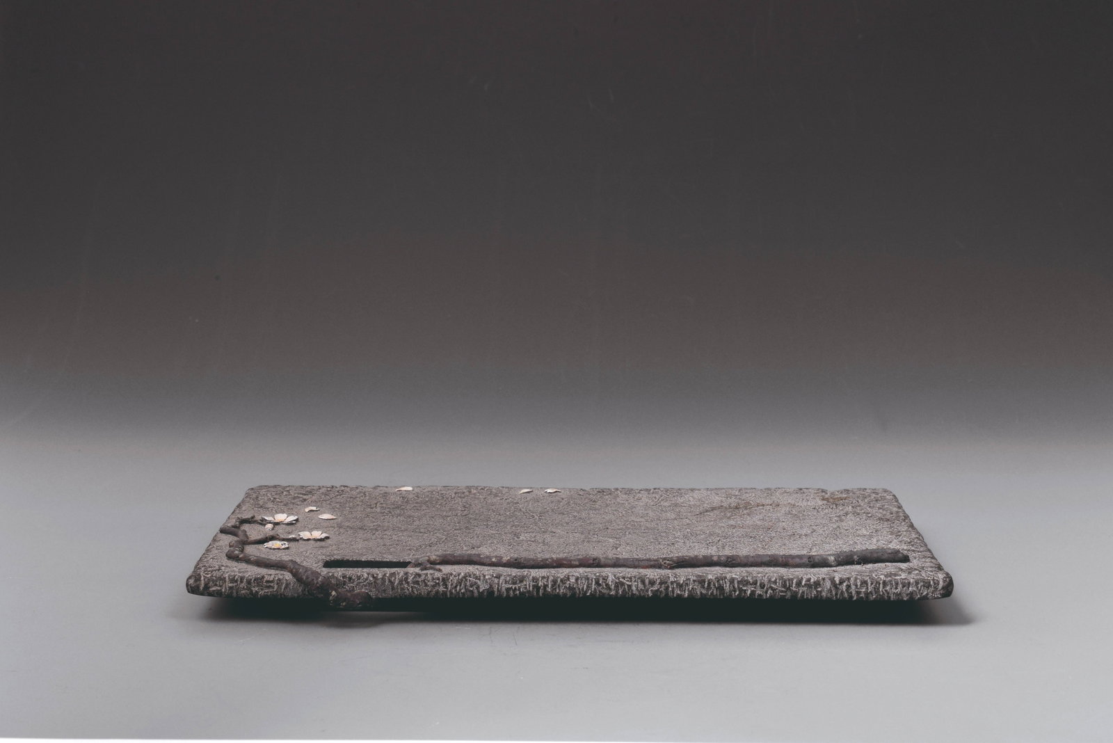 Tea Tray"Sakura",Xu Yi Xian: 許藝獻 春櫻 款識:許藝獻二O一二作於台灣。