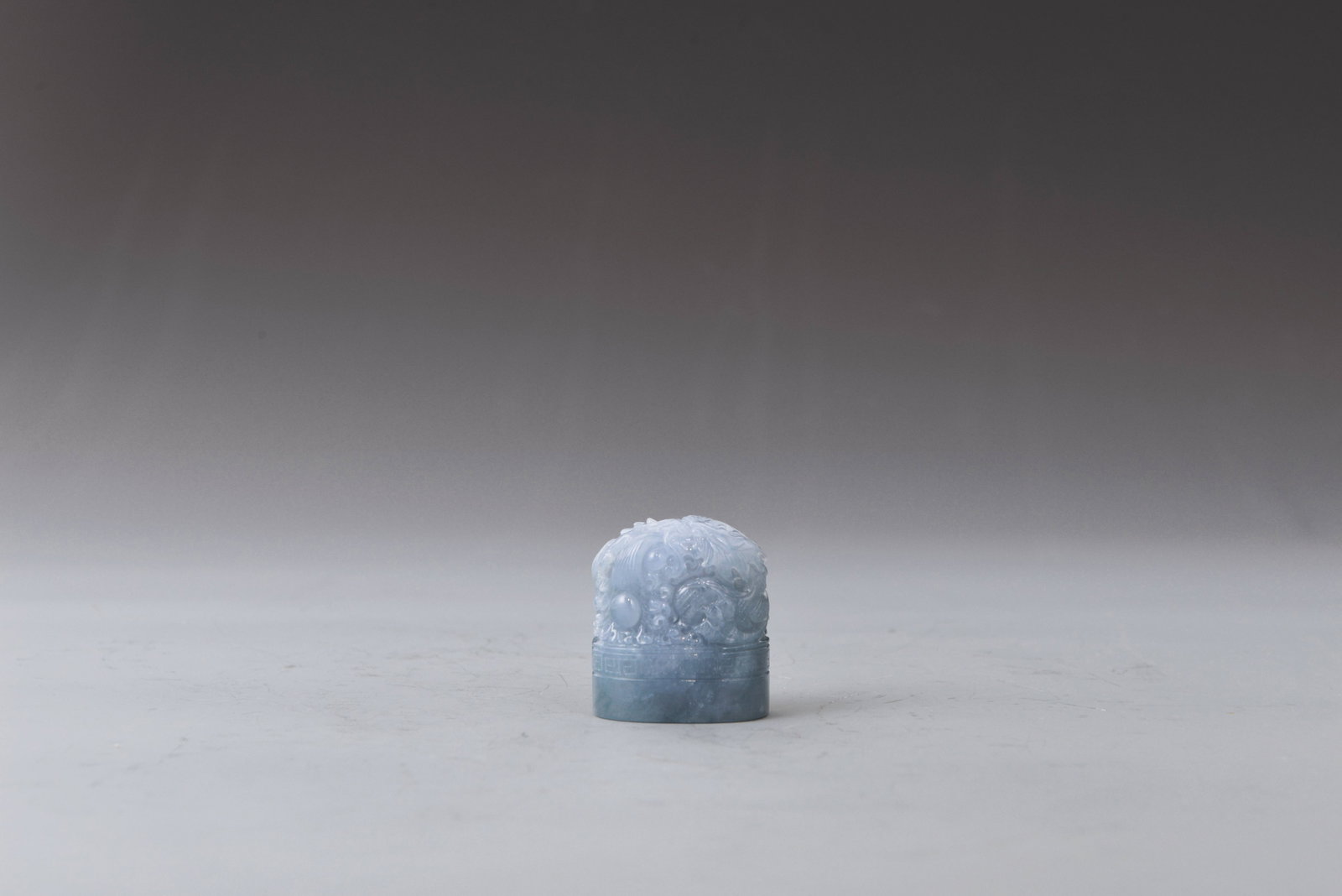 Mauve jadeite Seal: 翡翠紫羅蘭盤龍印石