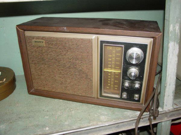 Sony Am/fm Radio Works Model Icf 9550w