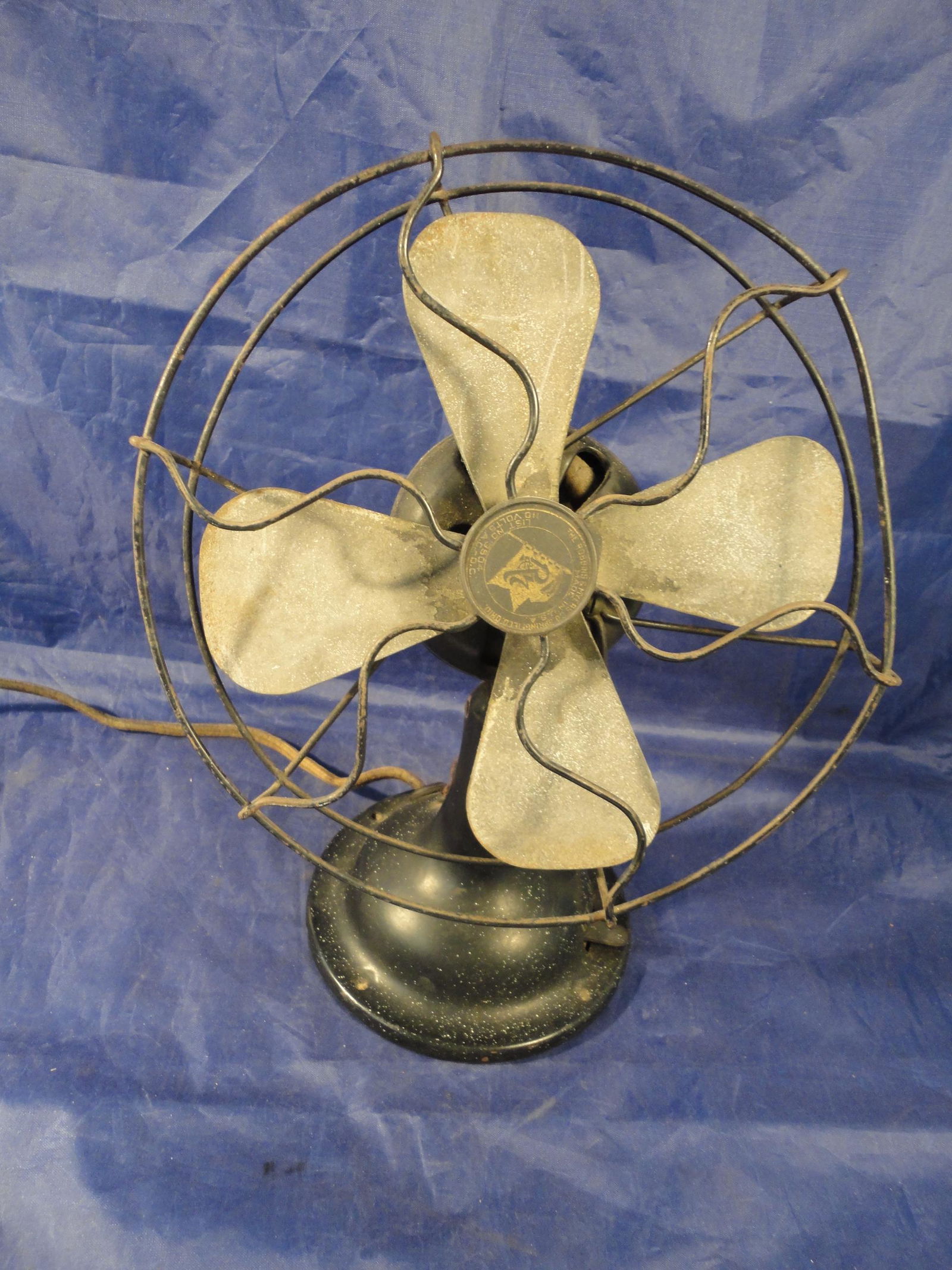 Antique 1920's Robbins & Myers Electric Fan #3504 (1 of 4)