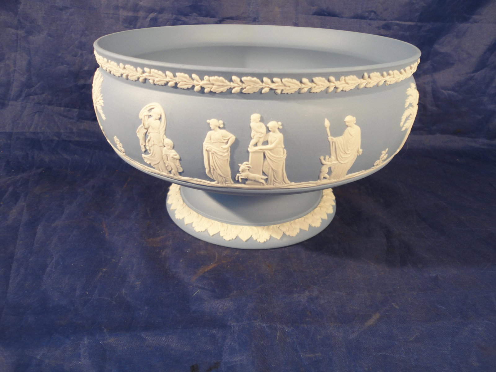 Vintage Wedgwood Blue Jasperware Large Pedestal Footed Centerpiece Imperial Bowl 8 1/4": Vintage Wedgwood Blue Jasperware Large Pedestal Footed Centerpiece Imperial Bowl 8 1/4". This bowl is in Excellent Condition with no chips, cracks or stains. Marked on base with "Wedgwood WW" on one e