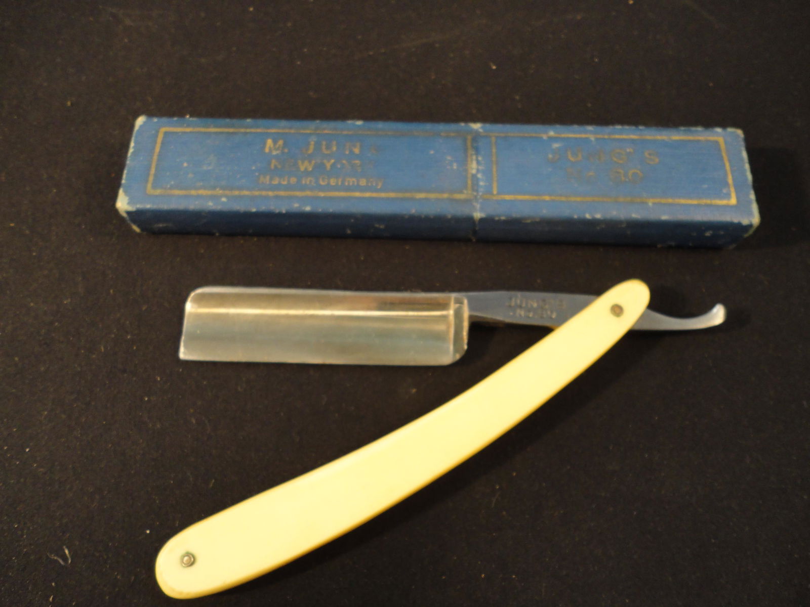 Antique M. Jung New York No. 80 Straight Razor - Made in Germany with Box. (1 of 7)