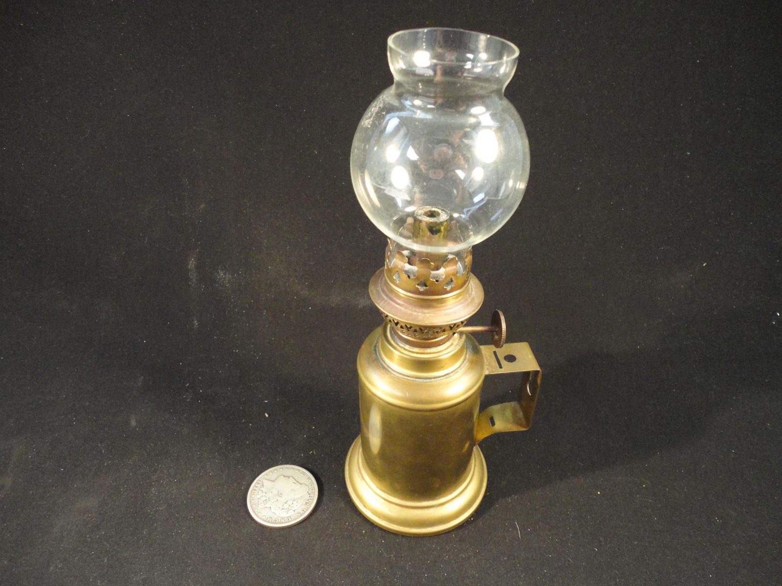 Antique 1800s Brass LAMPE-PIGEON French Oil Lamp with Glass Globe Chimney (1 of 9)