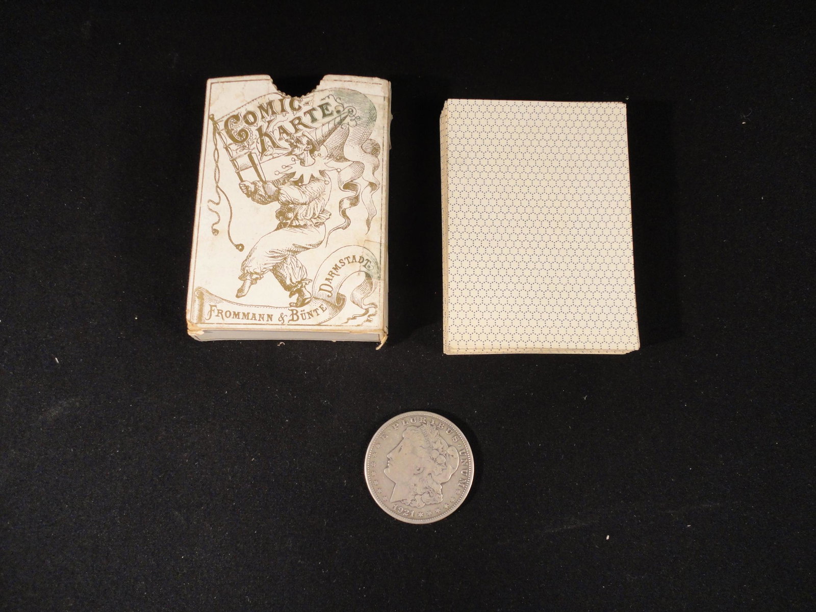 Frommann & Bunte Playing Cards - Darmstadt - 51/52. Excellent.: Frommann & Bunte Playing Cards - Darmstadt - 51/52. Excellent. These playing cards are in Very Good or better conditions as pictured. Missing the King of Diamonds. See pictures for complete condition 