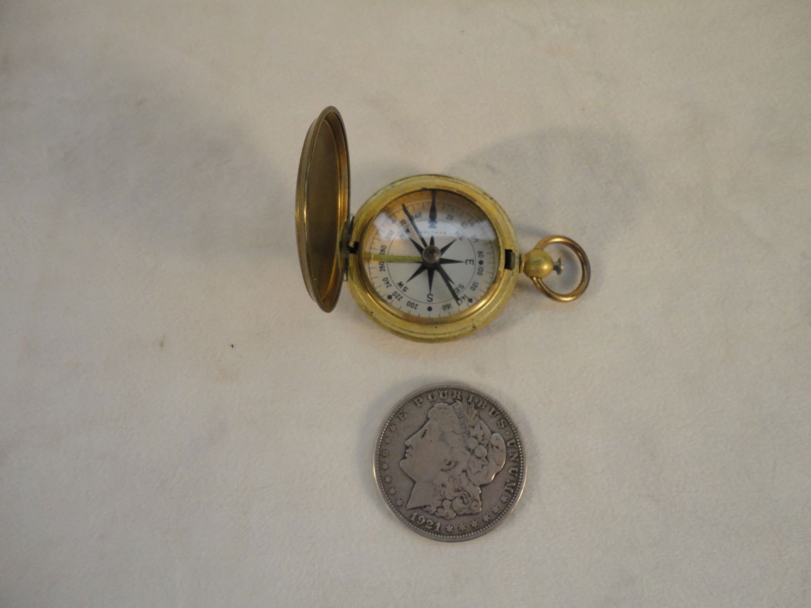 Vintage WWII U.S. Military Waltham Pocket Compass - Works Excellent (1 of 4)