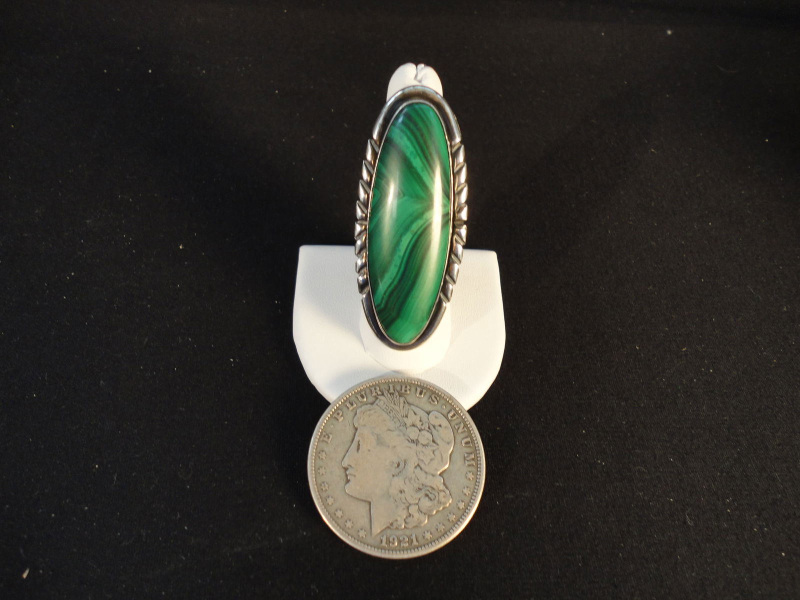 Vintage Navajo Sterling Silver Ring with Large Natural Green Malachite Stone (1 of 3)