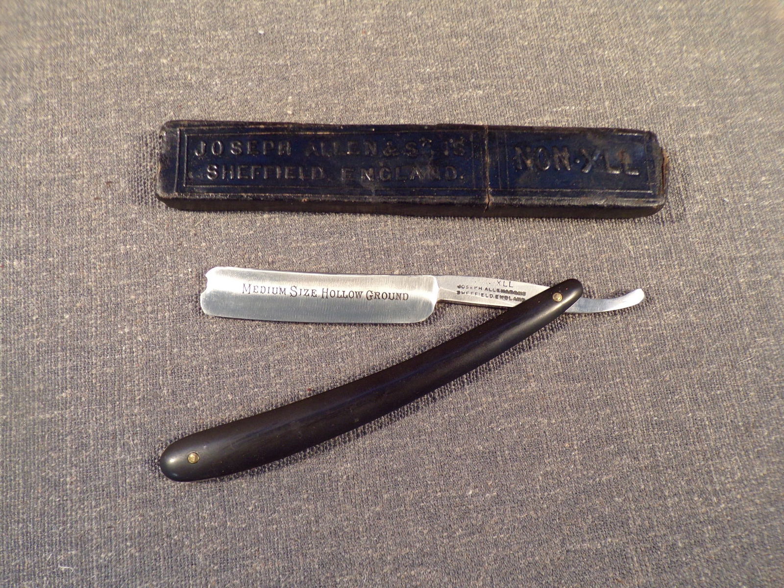 Joseph Allen Etched Medium Size Hollow Ground NON-IXL Straight Razor w/ Box (1 of 5)