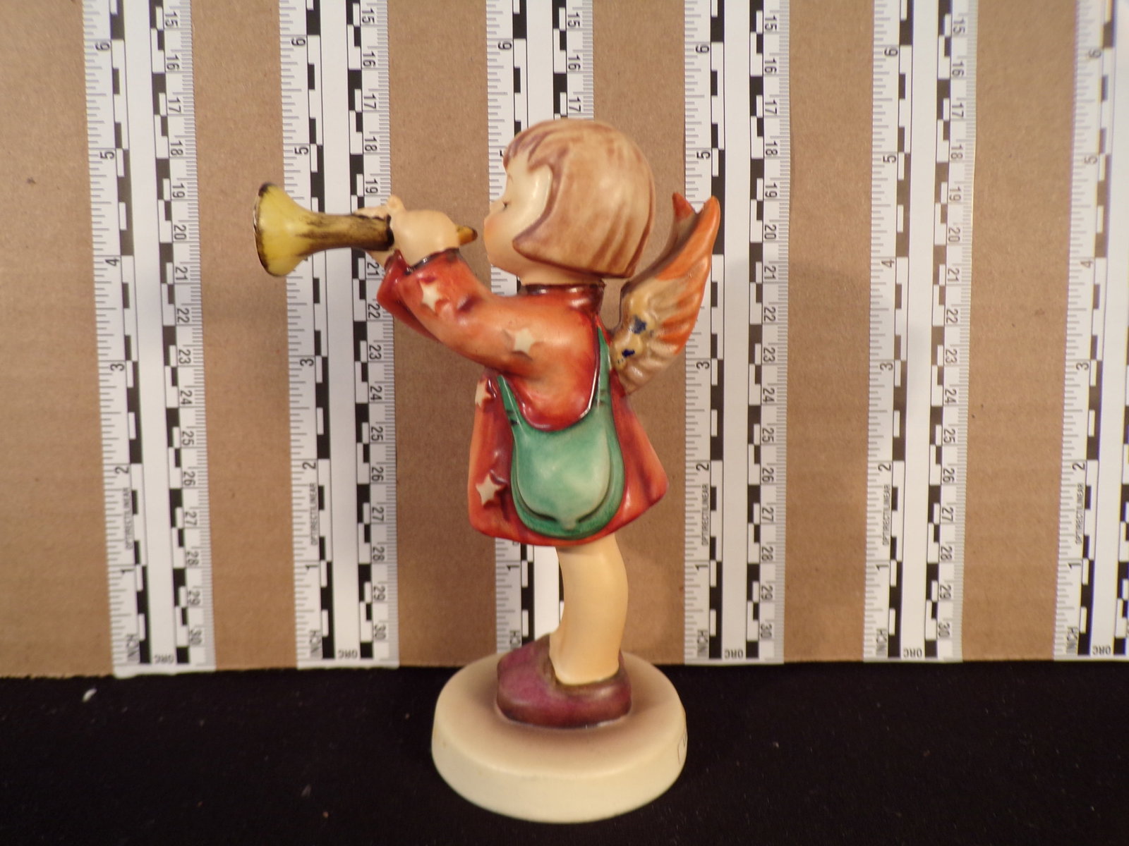 Hummel #32, Trademark # - 5, Figurine Name - Little Gabriel: Up for auction is Hummel #32, Trademark # - 5, Figurine Name - Little Gabriel, This hummel does not have a box and displays these special attributes: None. This Hummel is in excellent condition with n