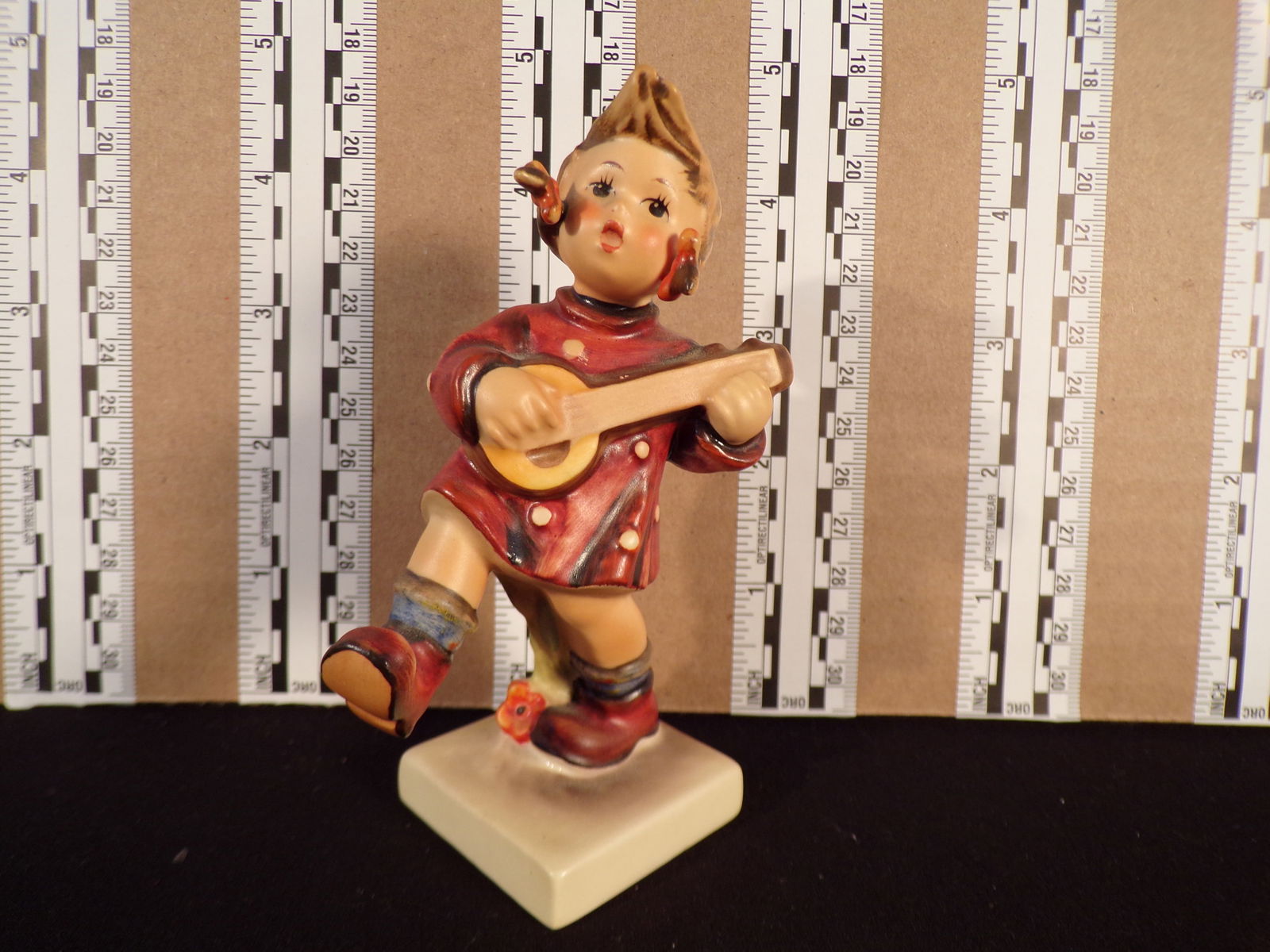 Hummel #86,  Trademark # - 5, Figurine Name - Happiness (1 of 2)
