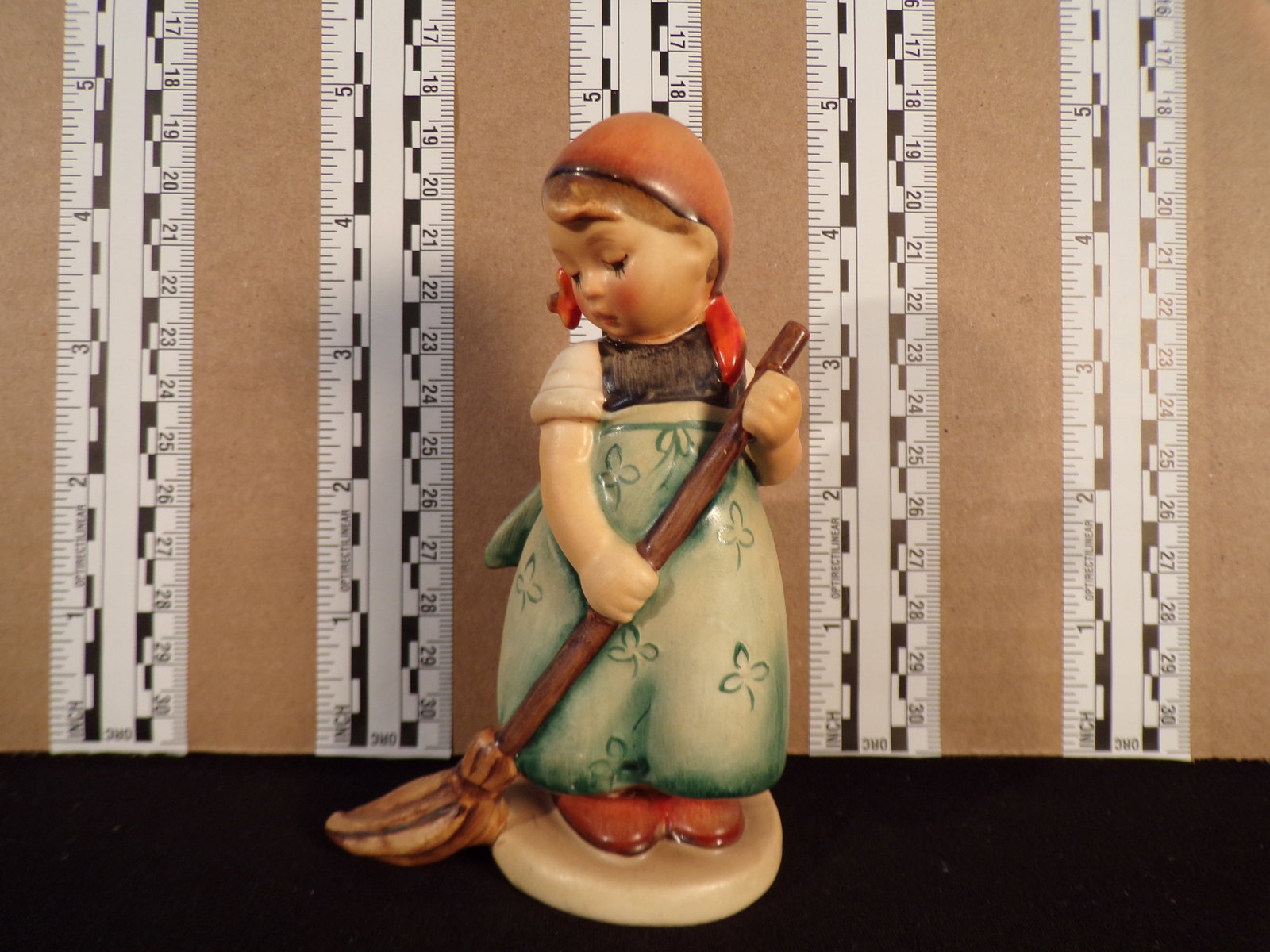 Hummel #171, Trademark # - 1 & 2, Figurine Name - Little Sweeper: Up for auction is Hummel #171, Trademark # - 1 & 2, Figurine Name - Little Sweeper, This hummel does not have a box and displays these special attributes: Has Incised Crown And Also Full Bee. This Hum