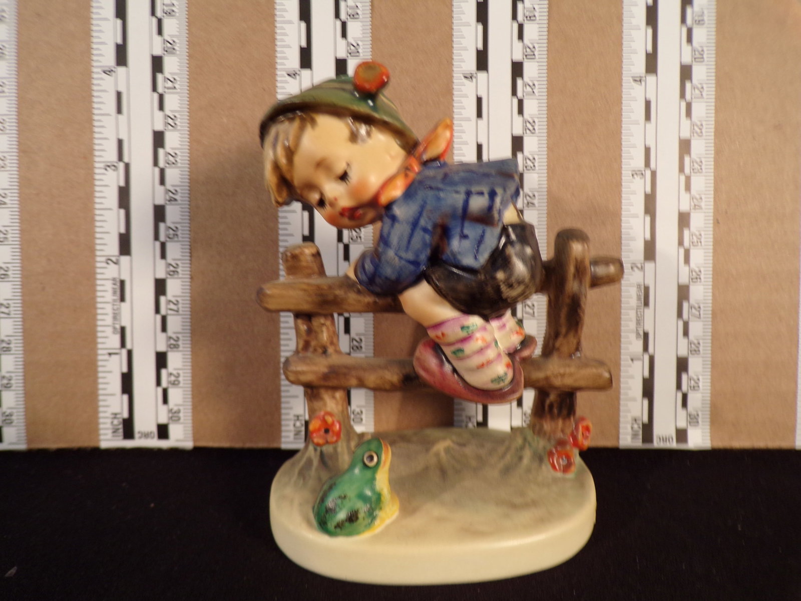 Hummel #201, Size Indicator # - 201/2/0 Trademark # - 5, Figurine Name - Retreat To Safety: Up for auction is Hummel #201, Size Indicator - 201/2/0, Trademark # - 5, Figurine Name - Retreat To Safety, This hummel does not have a box and displays these special attributes: None. This Hummel is