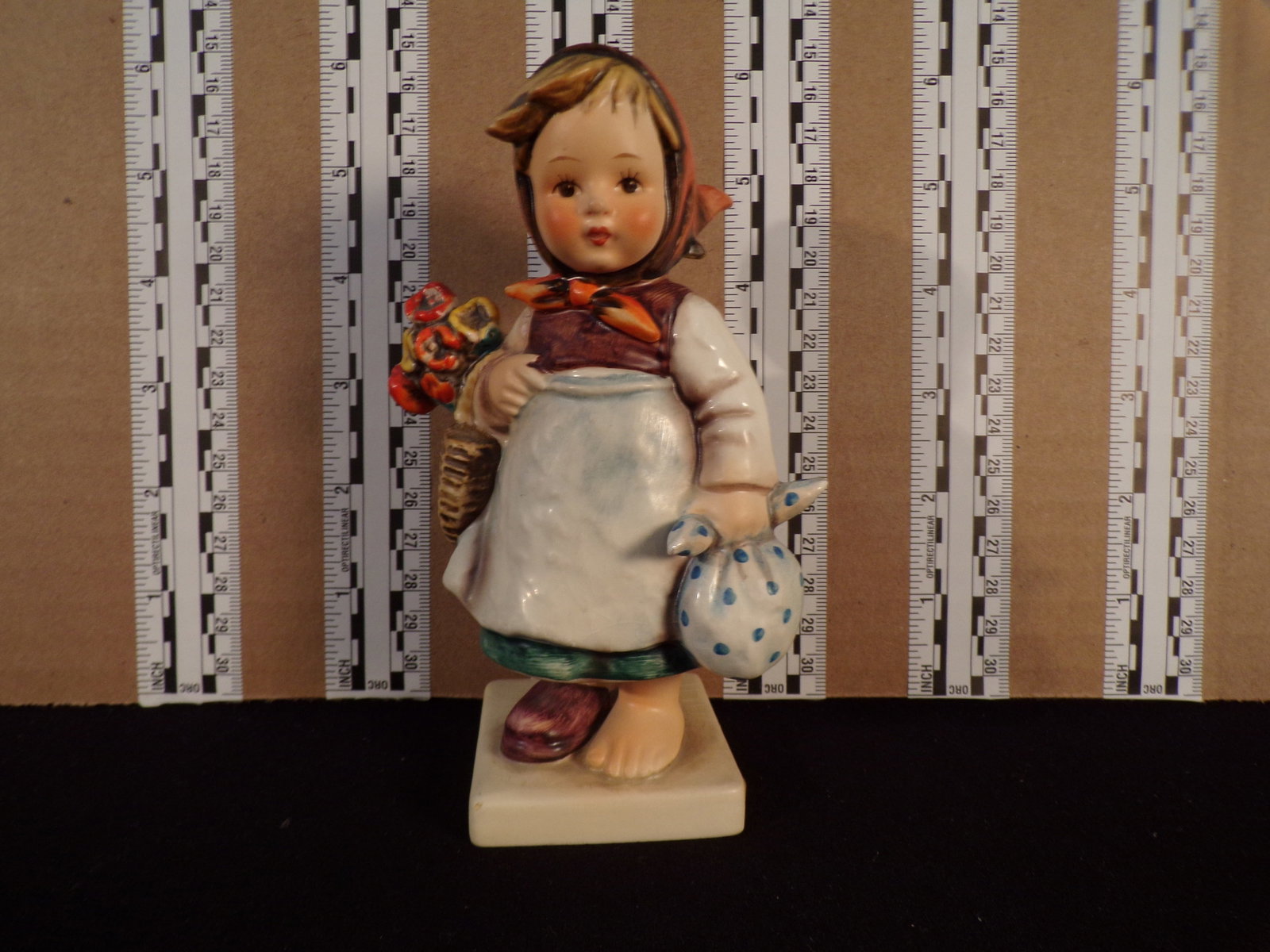 Hummel #204, Trademark # - 4, Figurine Name - Weary Wanderer: Up for auction is Hummel #204, Trademark # - 4, Figurine Name - Weary Wanderer, This hummel does not have a box and displays these special attributes: None. This Hummel is in excellent condition with 