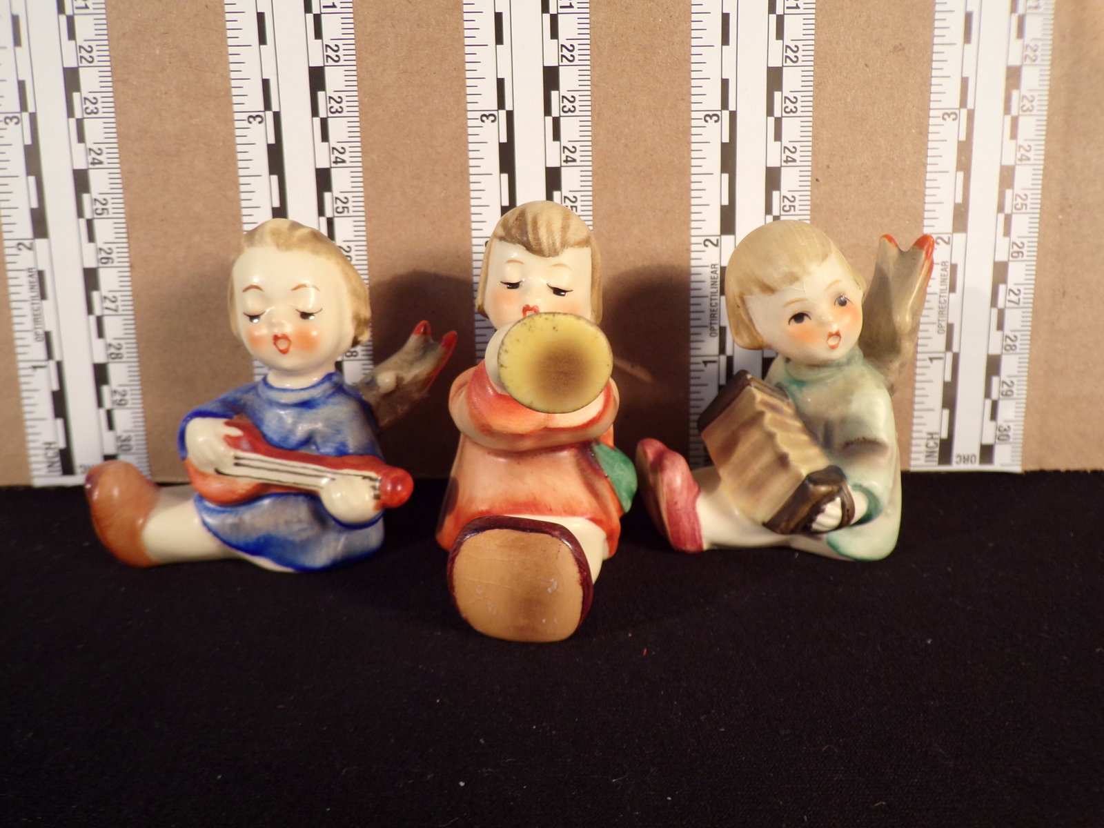 Hummel #238, Size Indicator # - 238/A, 238/B, 238/C Figurine Name - Angel Trio Set: Up for auction is Hummel #238, Size Indicator # - 238/A, 238/B, 238/C Figurine Name - Angel Trio Set, These hummels do not have a box and displays these special attributes: None. (2) have trademark #4