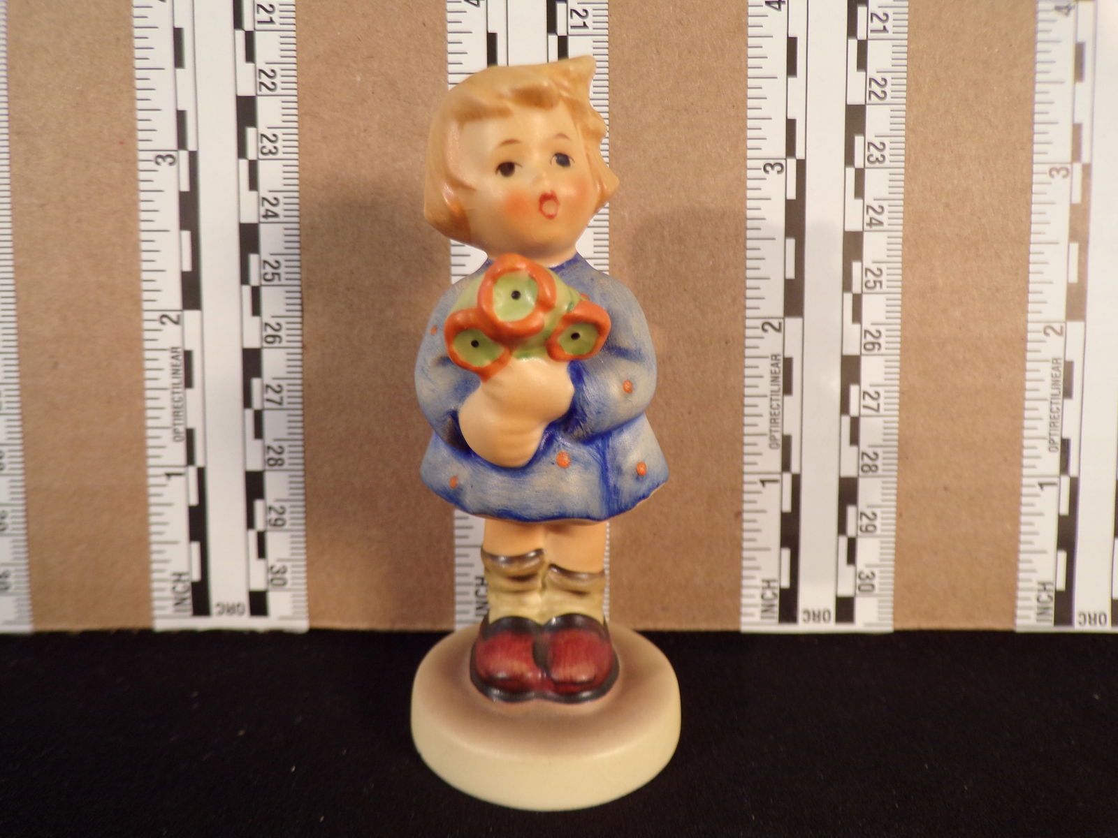 Hummel #239, Size Indicator # - 239/a Trademark # - No Mark, Figurine Name - Girl With Nosegay: Up for auction is Hummel #239, Size Indicator - 239/a, Trademark # - No Mark, Figurine Name - Girl With Nosegay, This hummel does not have a box and displays these special attributes: None. This Humme