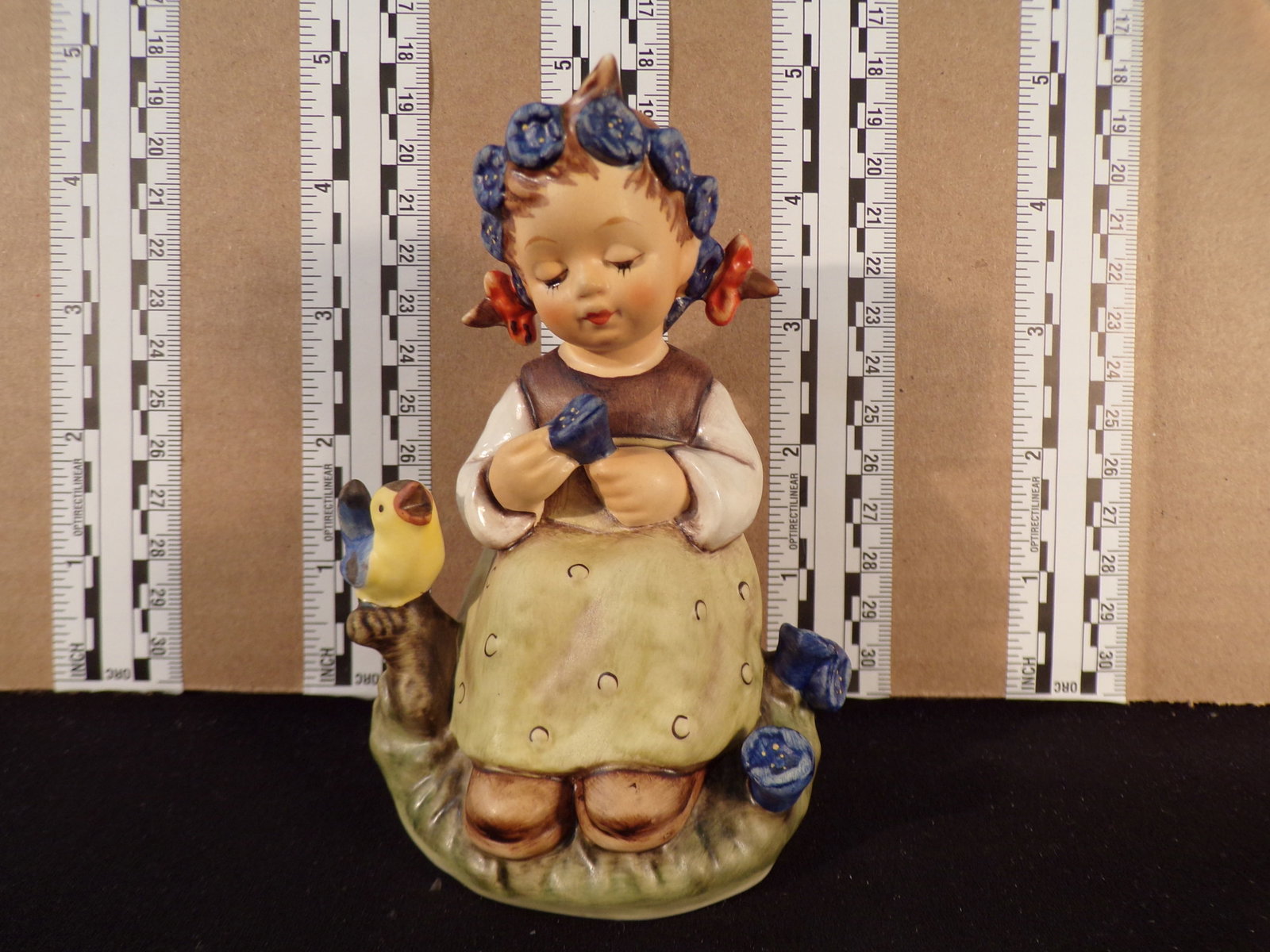Hummel #351, Trademark # - 6, Figurine Name - The Botanist: Up for auction is Hummel #351, Trademark # - 6, Figurine Name - The Botanist, This hummel does not have a box and displays these special attributes: None. This Hummel is in excellent condition with no