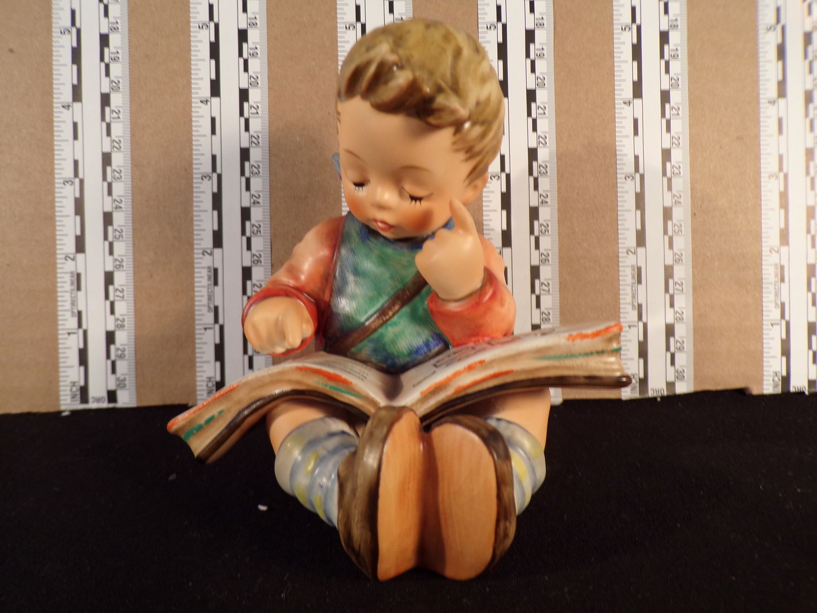 Hummel #415,  Trademark # - 6, Figurine Name - Thoughtful (1 of 2)