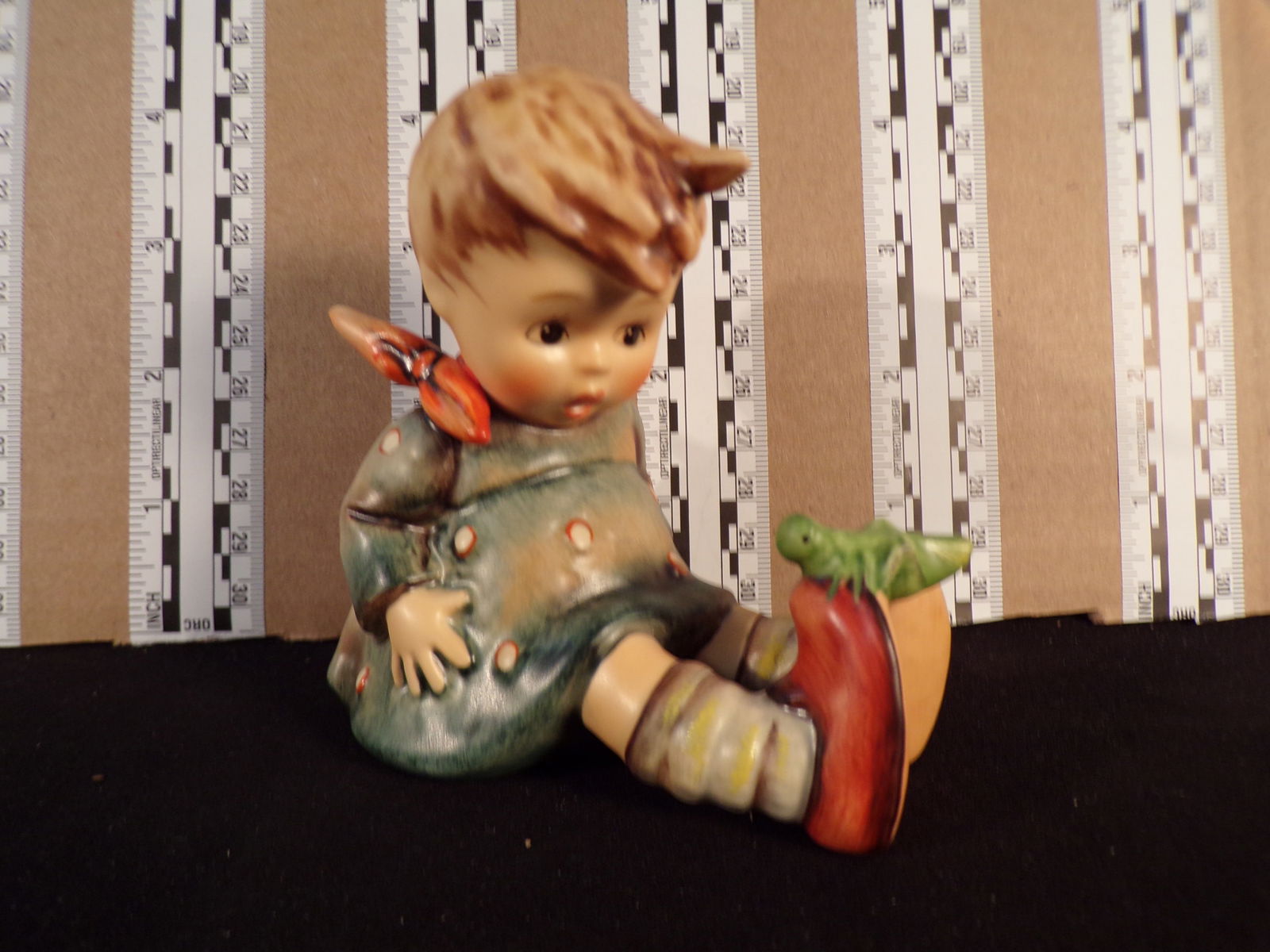 Hummel #434,  Trademark # - 6, Figurine Name - Friend Or Foe (1 of 2)