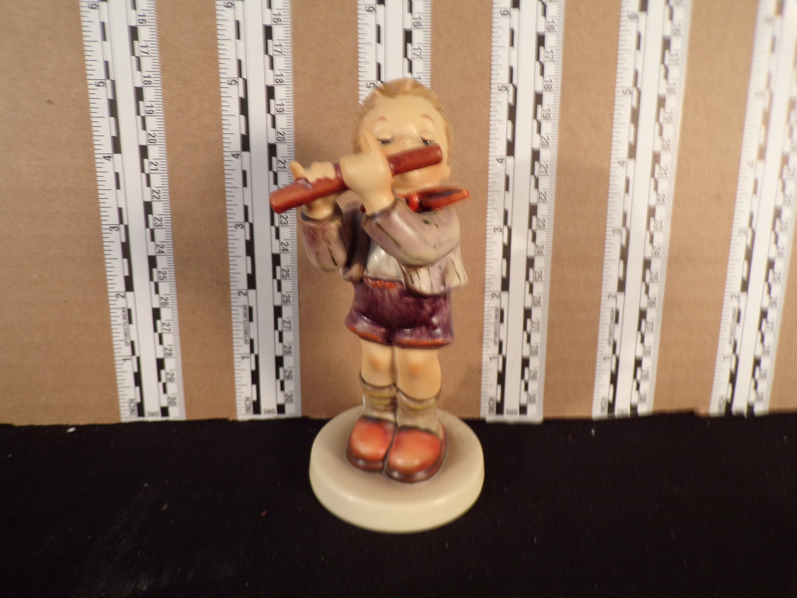 Hummel #447, Trademark # - 6, Figurine Name - Morning Concert: Up for auction is Hummel #447, Trademark # - 6, Figurine Name - Morning Concert, This hummel does have a box and displays these special attributes: None. This Hummel is in excellent condition with no 