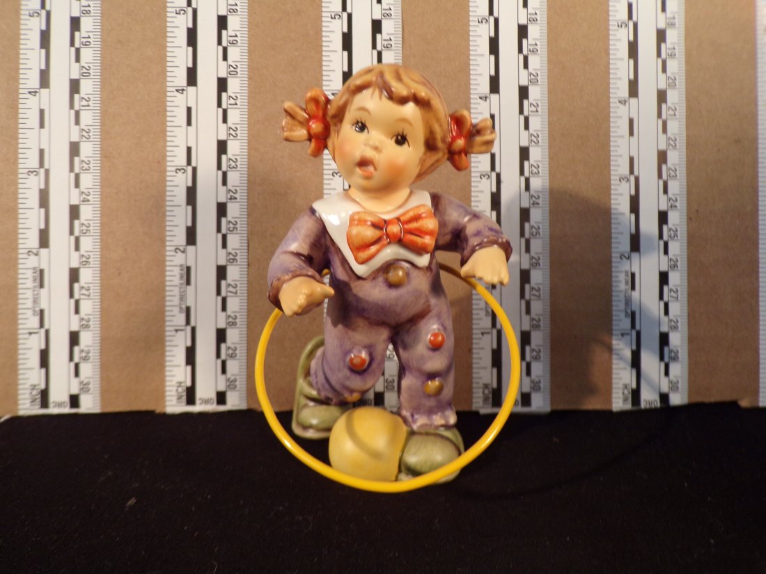 Hummel #2088/A, Size Indicator # - 2088 a Trademark # - 8, Figurine Name - Playing Around: Up for auction is Hummel #2088/A, Size Indicator - 2088 a, Trademark # - 8, Figurine Name - Playing Around, This hummel does have a box and displays these special attributes: None. This Hummel is in e