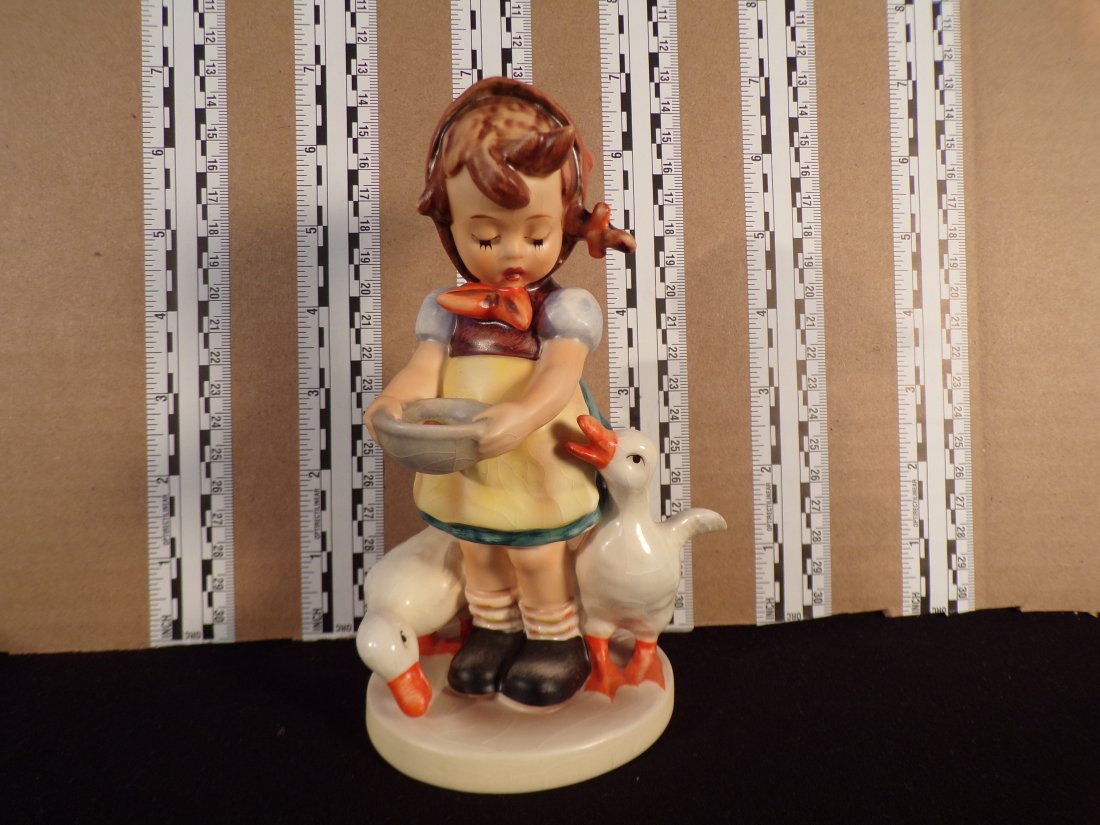 Hummel #197, Size Indicator # - 197/1 Trademark # - 6, Figurine Name - Be Patient: Up for auction is Hummel #197, Size Indicator - 197/1, Trademark # - 6, Figurine Name - Be Patient, This hummel does not have a box and displays these special attributes: None. This Hummel is in excel