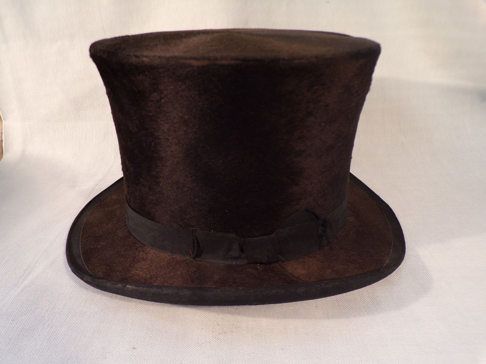 Antique Beaver Top Hat Circa 1890's "Dieu Droit" - Extra Quality - Honi Soit Qui Mal Y Pense (1 of 4)
