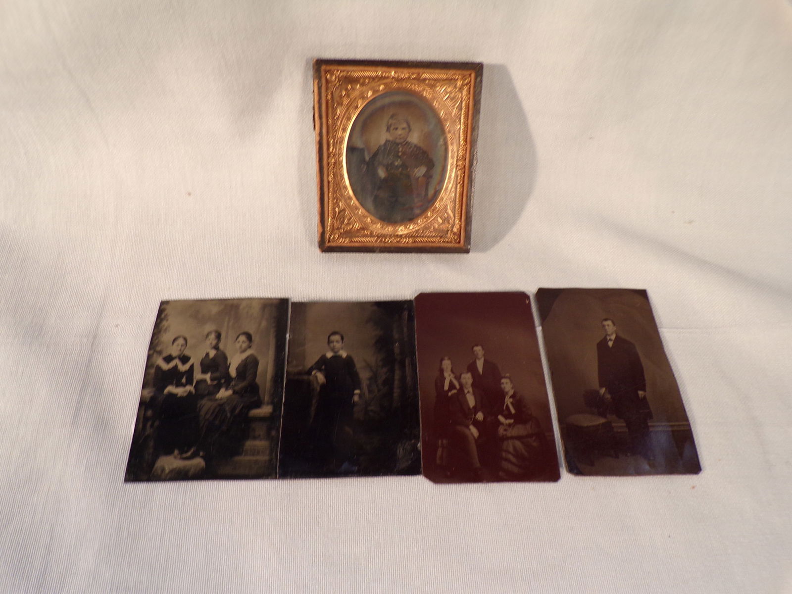 Antique Lot of 5 Tintype and Ambrotype Photographs (1 of 6)