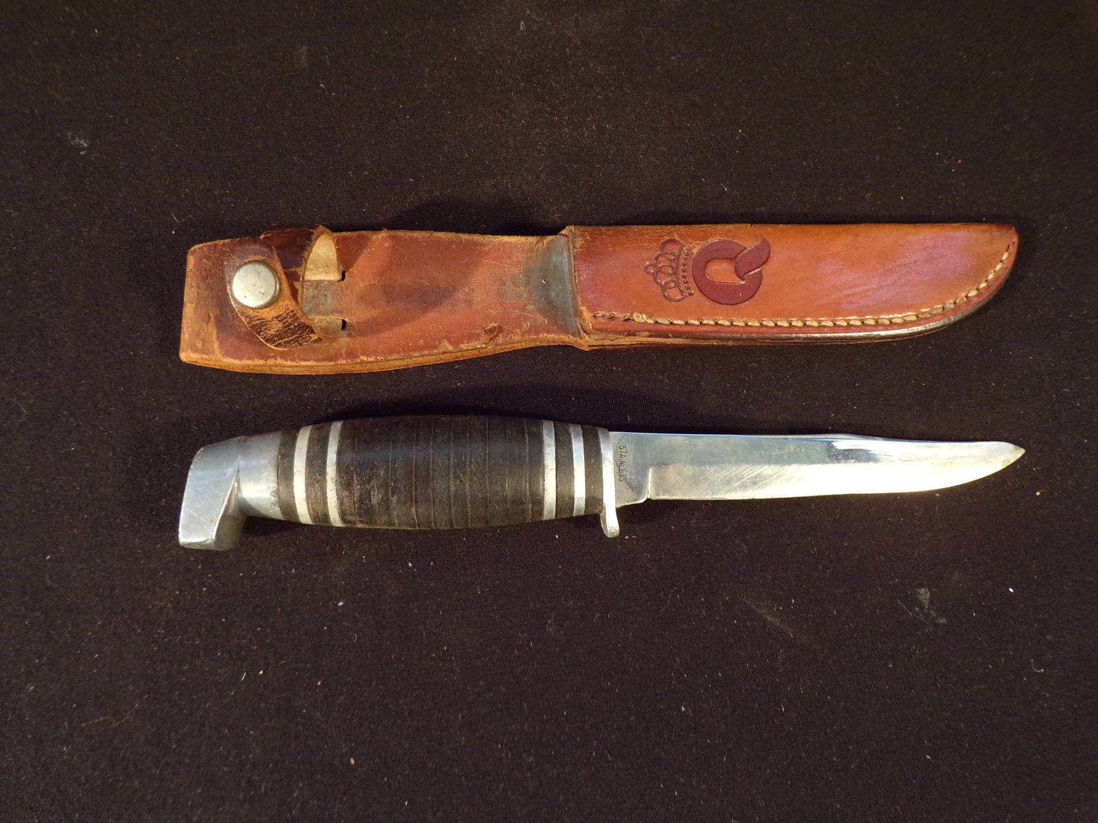 Vintage Queen Fixed Blade Stacked Leather Handle Knife With Queen