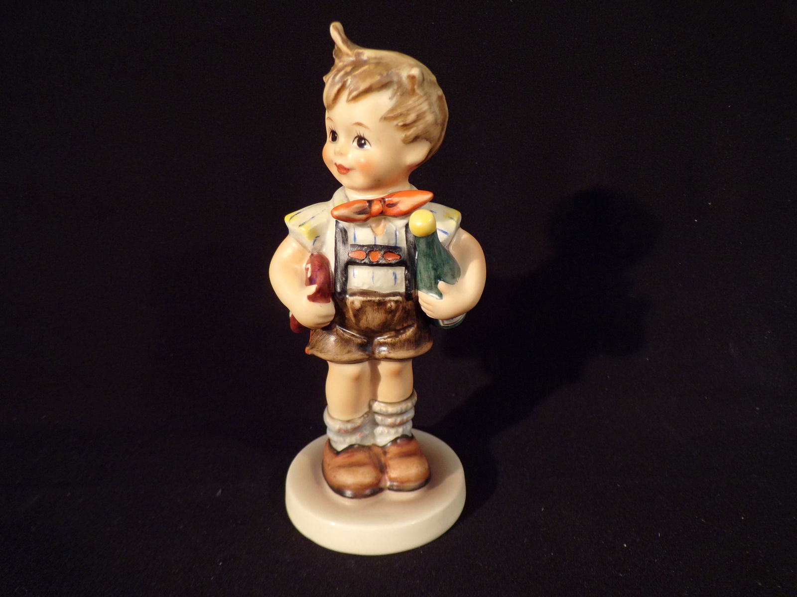 Hummel #399, Trademark # - 6, Figurine Name - Valentine Joy: Up for auction is Hummel #399, Trademark # - 6, Figurine Name - Valentine Joy, This hummel does not have a box and displays these special attributes: Exclusive Special Edition No. 1 for Members of the