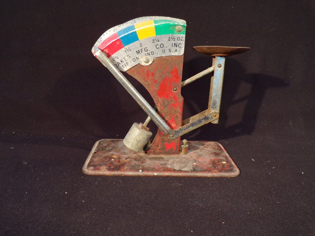 Antique Oakes Manufacturing Co. Egg Scale. (1 of 2)