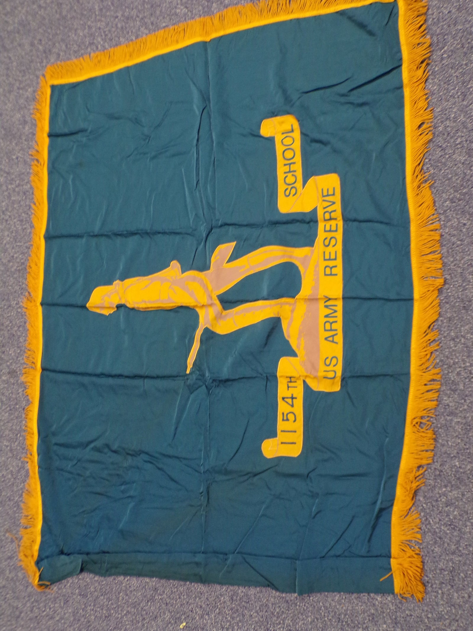 Vintage US Military WW2 1154th Army Reserve School Flag.: Vintage US Military WW2 1154th Army Reserve School Flag. This flag is in Very Good condition as pictured. Manufactured by the DSA, of the DPSC. The DPSC is the Defense Personnel Support Center, the na