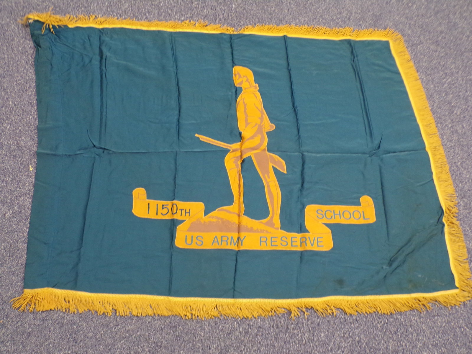 Vintage US Military WW2 1150th Army Reserve School Flag.: Vintage US Military WW2 1150th Army Reserve School Flag. This flag is in Very Good condition as pictured. Manufactured by the DSA, of the DPSC. The DPSC is the Defense Personnel Support Center, the na