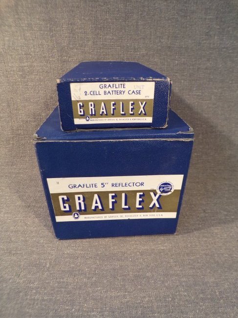 Antique Graflex Graflite Camera 5" Reflector Flash Unit and 2 Cell Battery Case. New Old Stock (1 of 5)