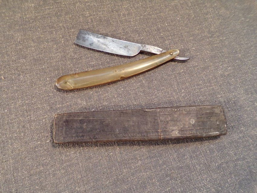 Antique 1860 C. T. Bingham Late F. Fenney Tally Ho Straight Razor w/ Box. (1 of 3)