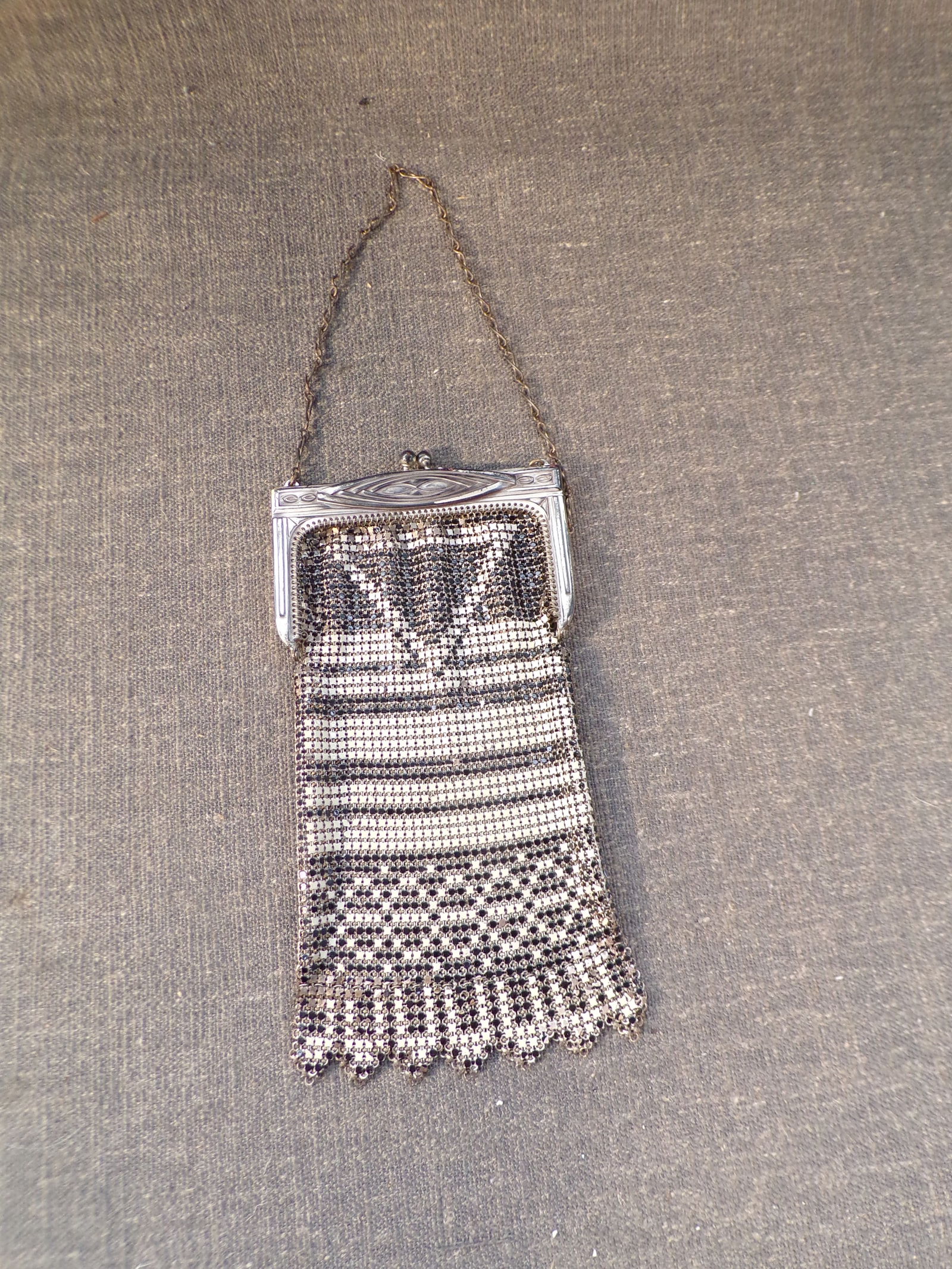 Vintage 1920's WHITING & DAVIS Beadlite Mesh Evening Bag - Original. (1 of 3)