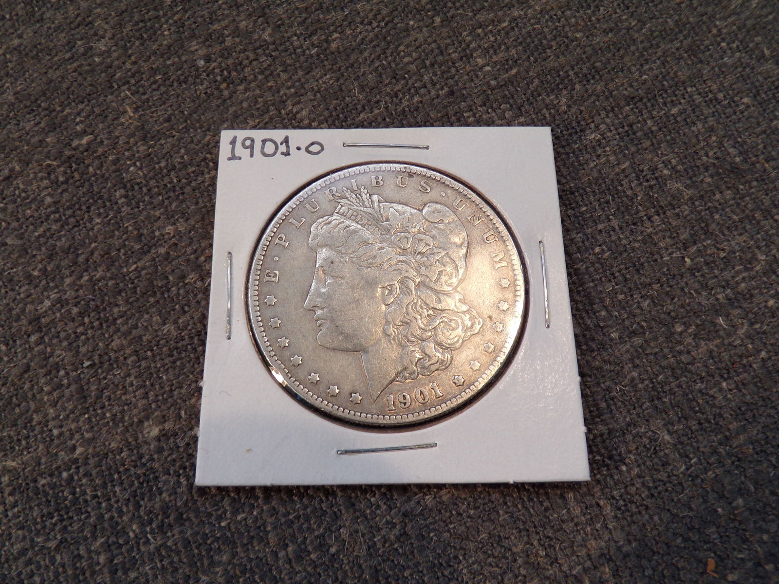 1901-O Morgan Silver Dollar. (1 of 2)