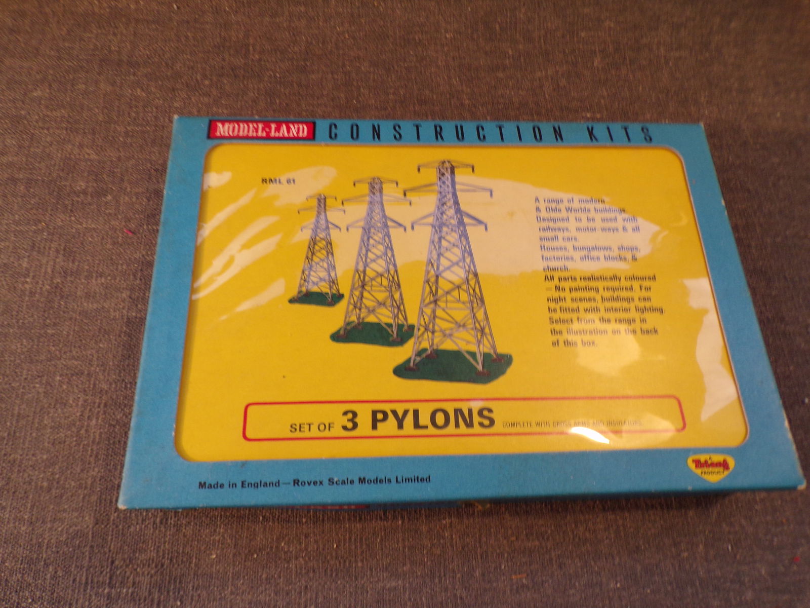 Vintage Model Land Construction Kits Set of 3 Pylons New in Box by Tri-ang. (1 of 4)