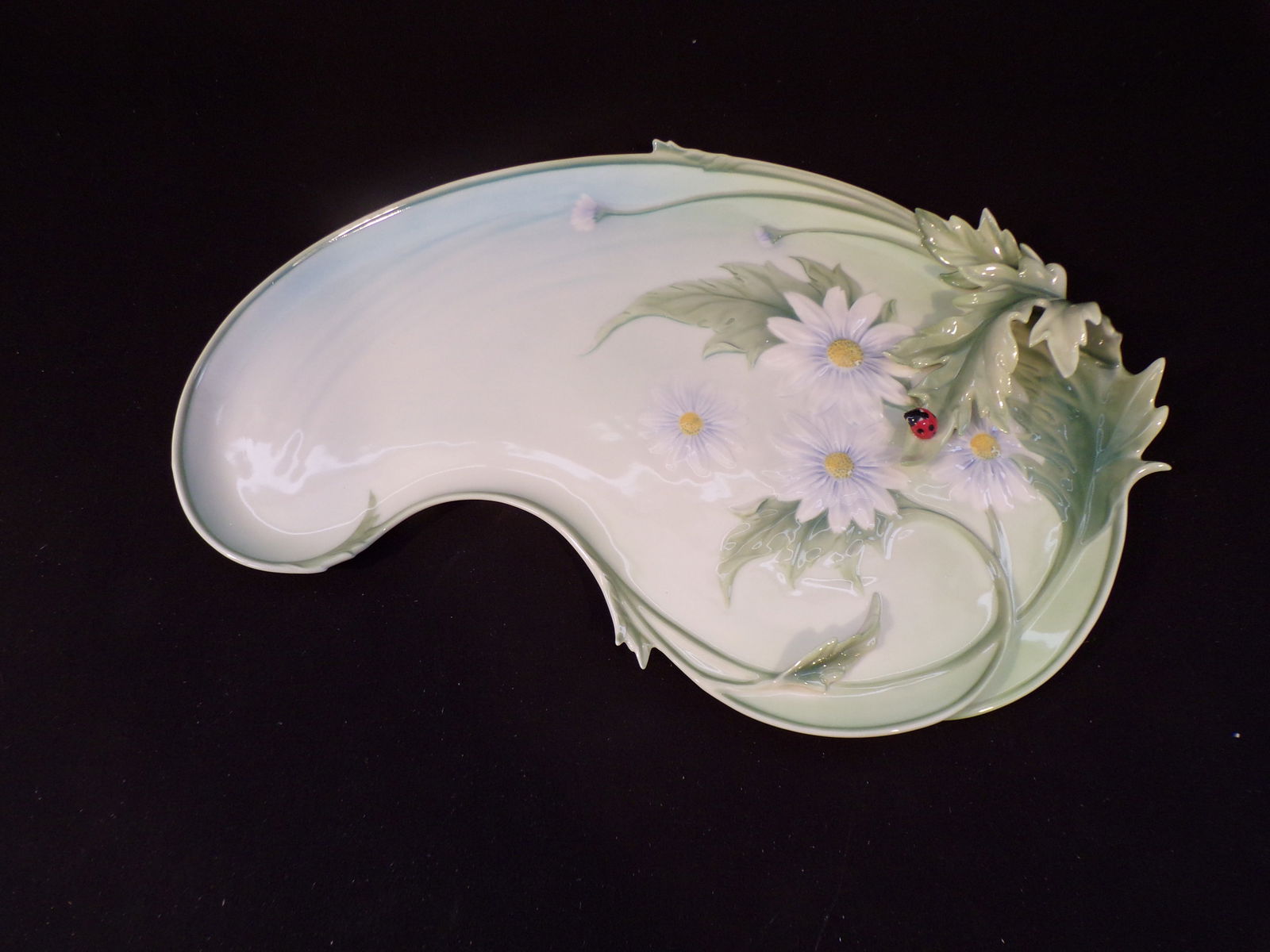 Vintage Franz Porcelain: Ladybug Design Sculptured Porcelain Tray. (1 of 2)