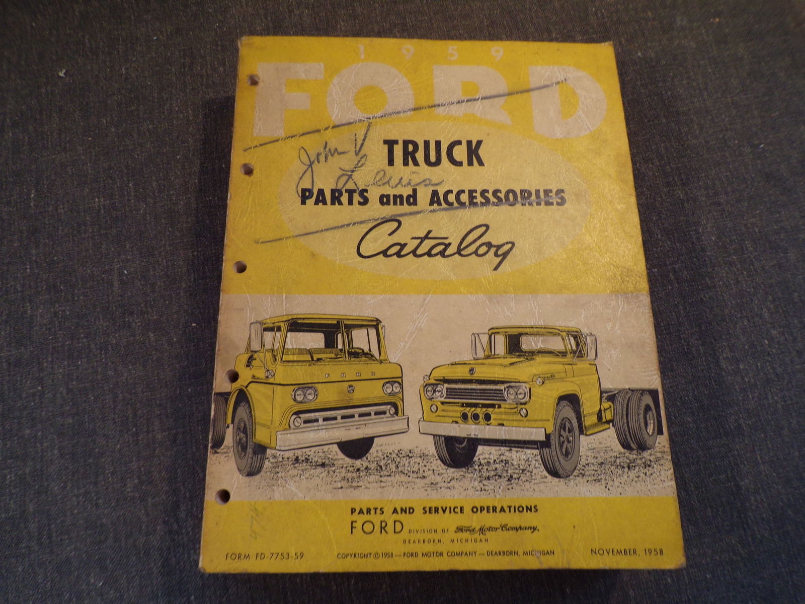 1959 Fod Truck Parts and Accessories Catalog. (1 of 4)