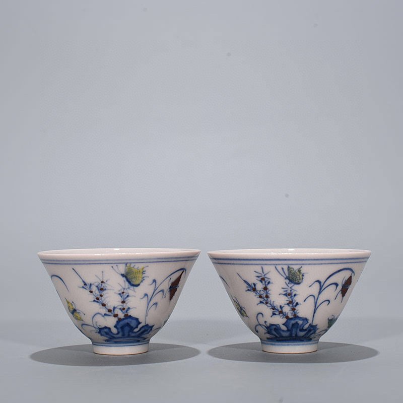 Antique Chinese Ming Chenghua Doucai Sanqiu Purple Cup porcelain (1 of 7)