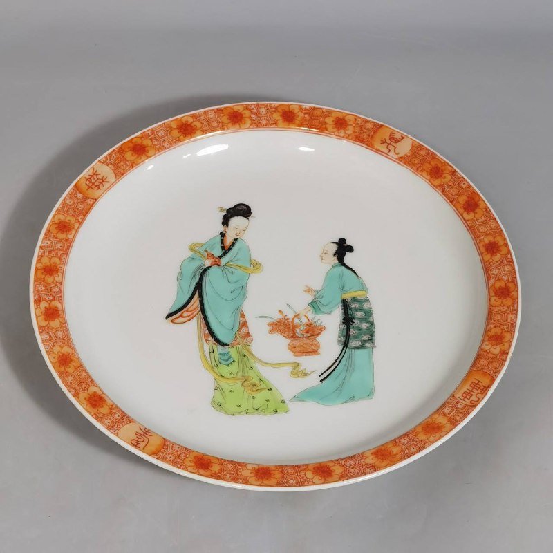 Qing Kangxi multicolored ladies plate (1 of 8)