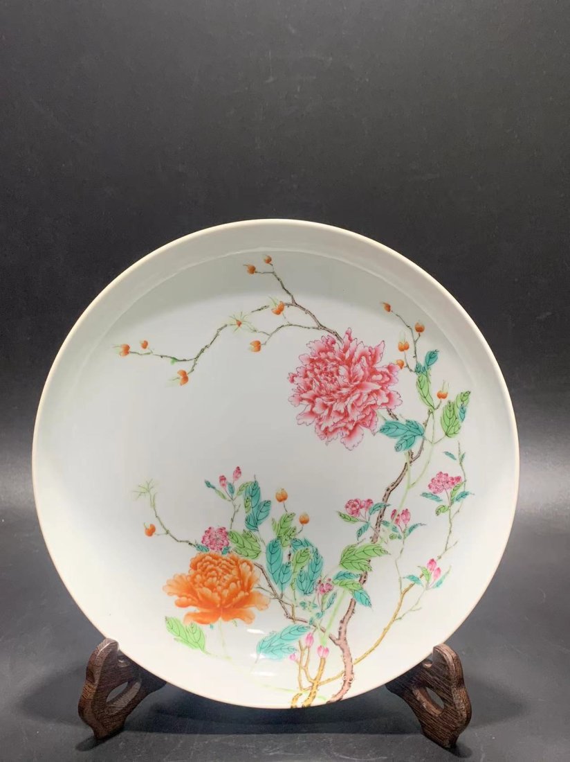 Qing Dynasty Yongzheng famille rose flower porcelain plate (1 of 9)