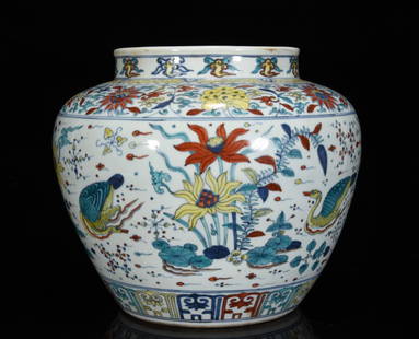 Ming Jiajing Year Colorful Mandarin Duck Playing Water Pattern Jar: 30*34cm